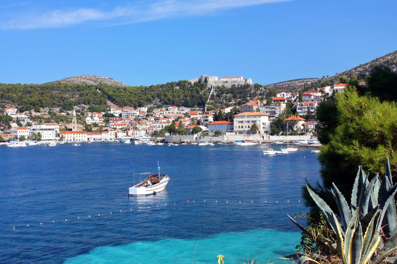 Apartments By The Sea Hvar - 10430 Hvar Town Eksteriør billede